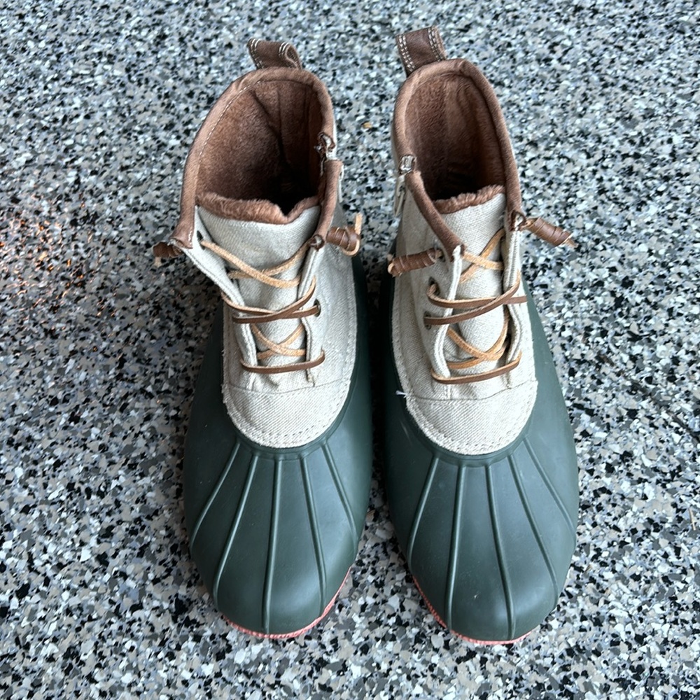 3M Thinsulate Duck Rain Boots Women Sz 9 Tan Green Canvas Rubber Serra like new